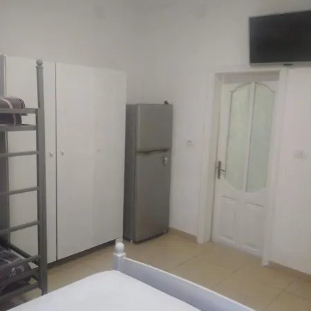 Dhoma Pushimi Per 4 Stinet 61 Habitación en casa particular Pogradec