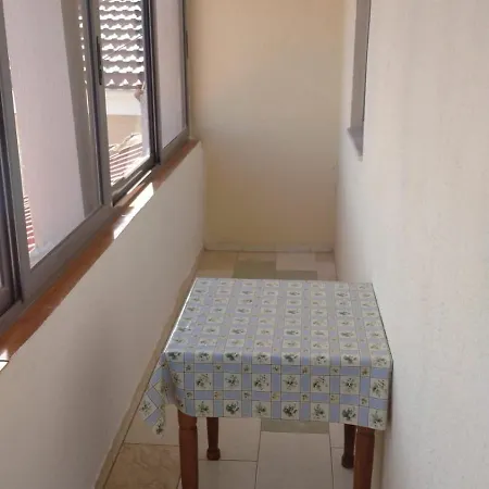 Dhoma Pushimi Per 4 Stinet 61 Habitación en casa particular *