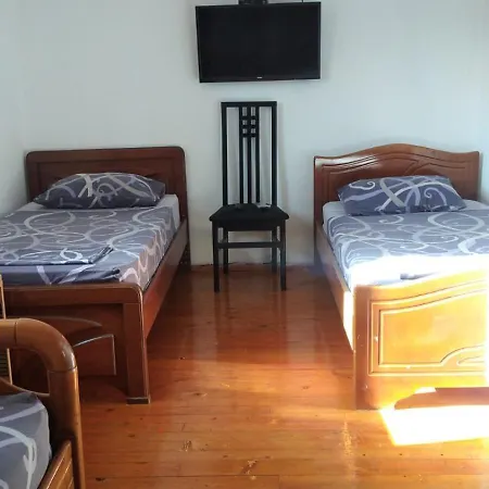 Habitación en casa particular Dhoma Pushimi Per 4 Stinet 61