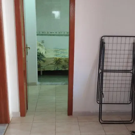Dhoma Pushimi Per 4 Stinet 61 Habitación en casa particular
