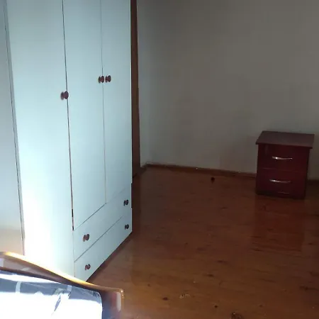 Habitación en casa particular Dhoma Pushimi Per 4 Stinet 61 Pogradec